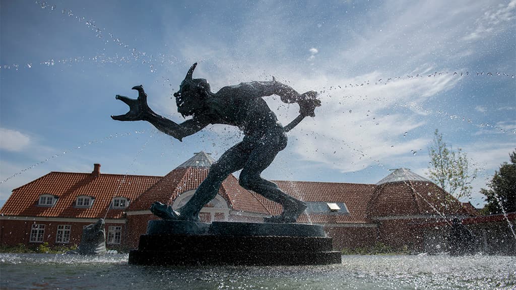 Trold vejrer kristenkød - Vejen Kunstmuseum