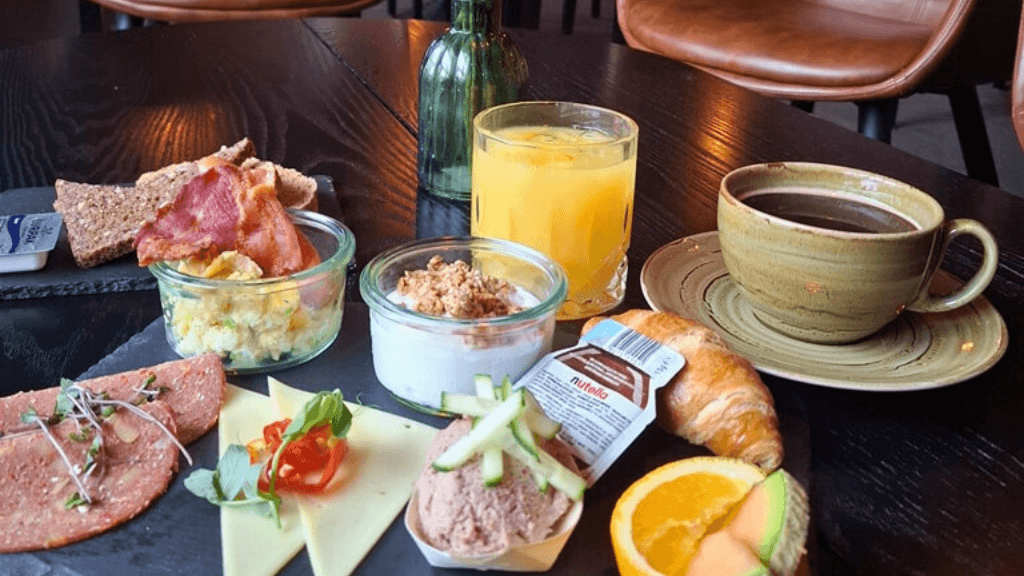 Brunch-Teller bei Frk. Kold in Himmerland